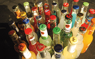 Verschiedene Flaschen Alcopops